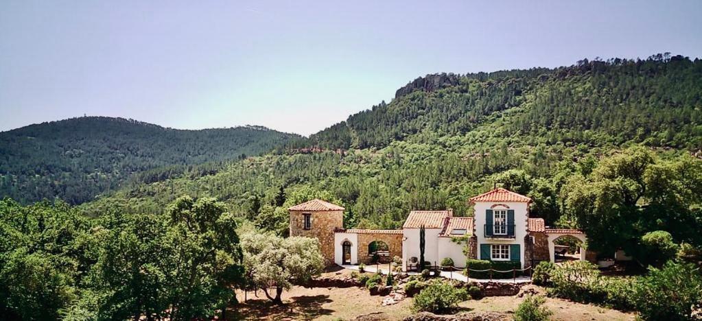 L'Hacienda Maison D'Hotes Bagnols-en-Forêt Εξωτερικό φωτογραφία